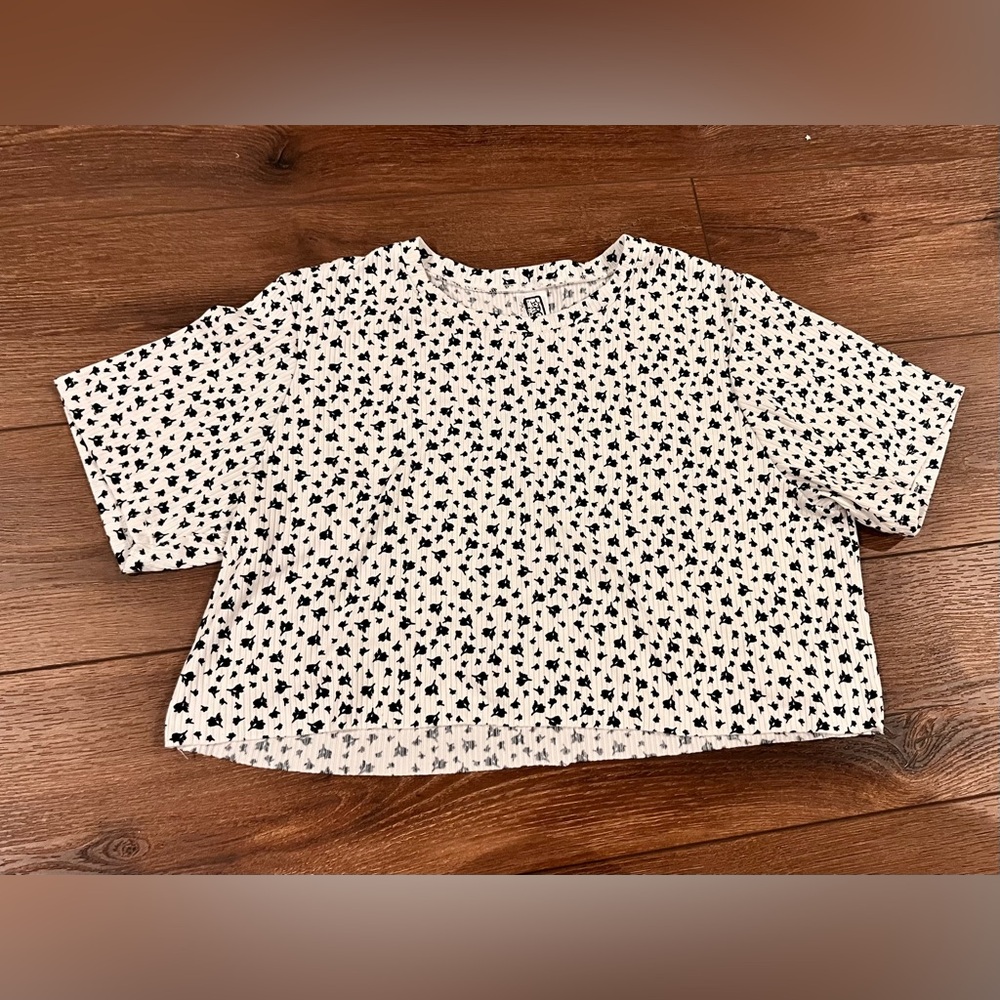 Erge Designs Floral Crop Top Size Medium Tween